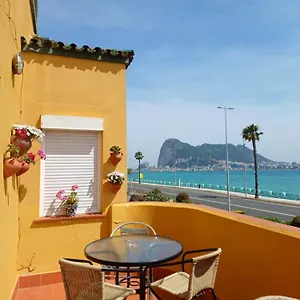 Pensión Gibraltar Views